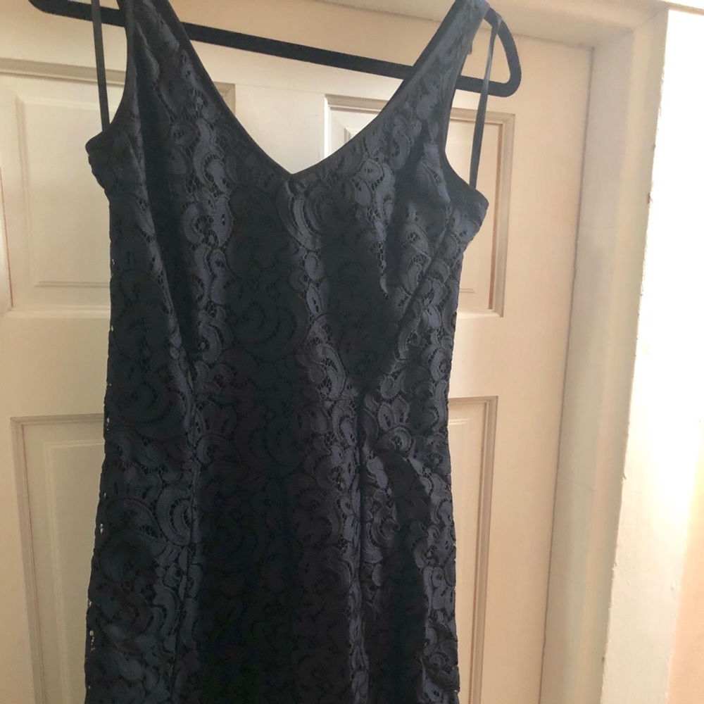Sleeveless Black Lacey Dress